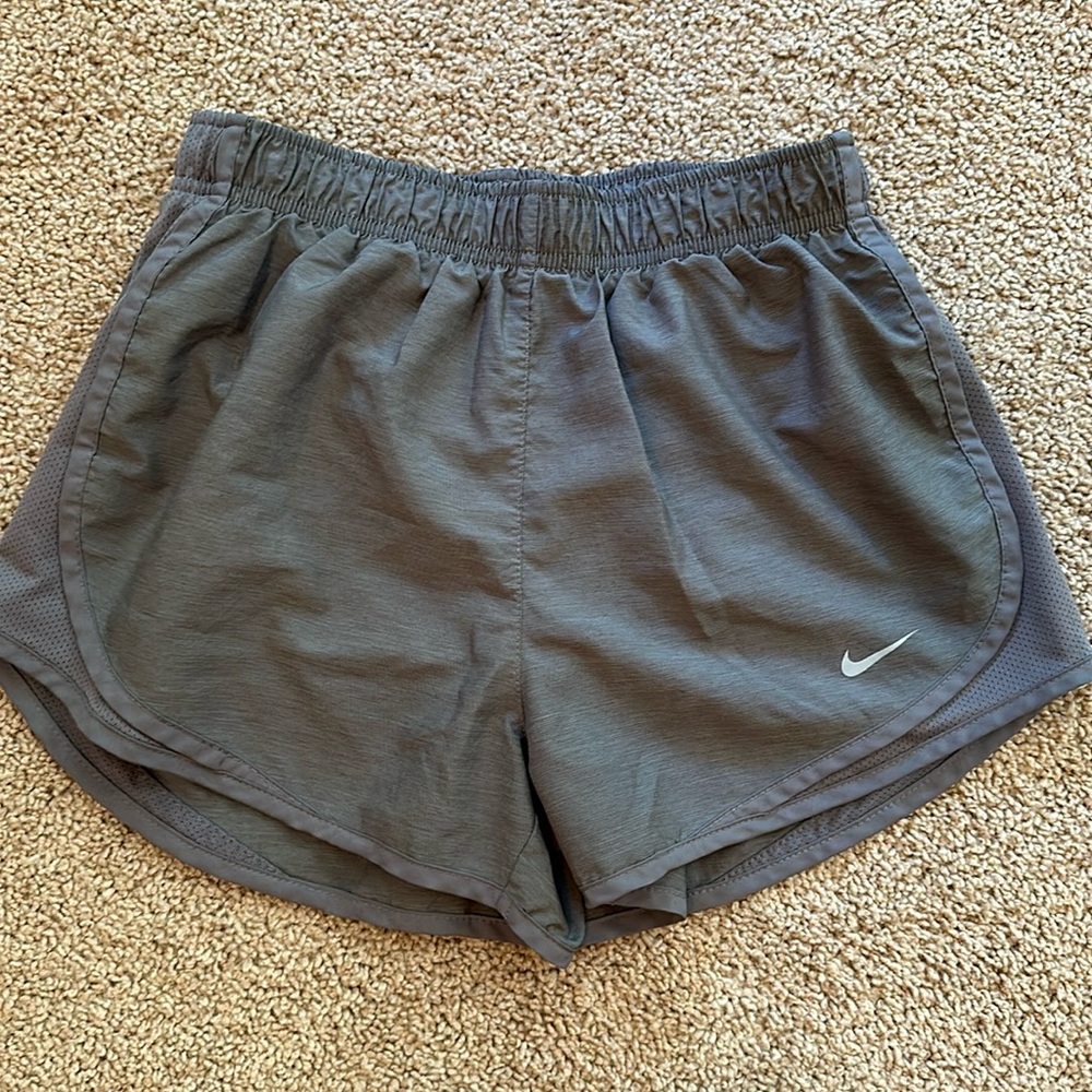Women’s Nike Tempo dry-fit running shorts